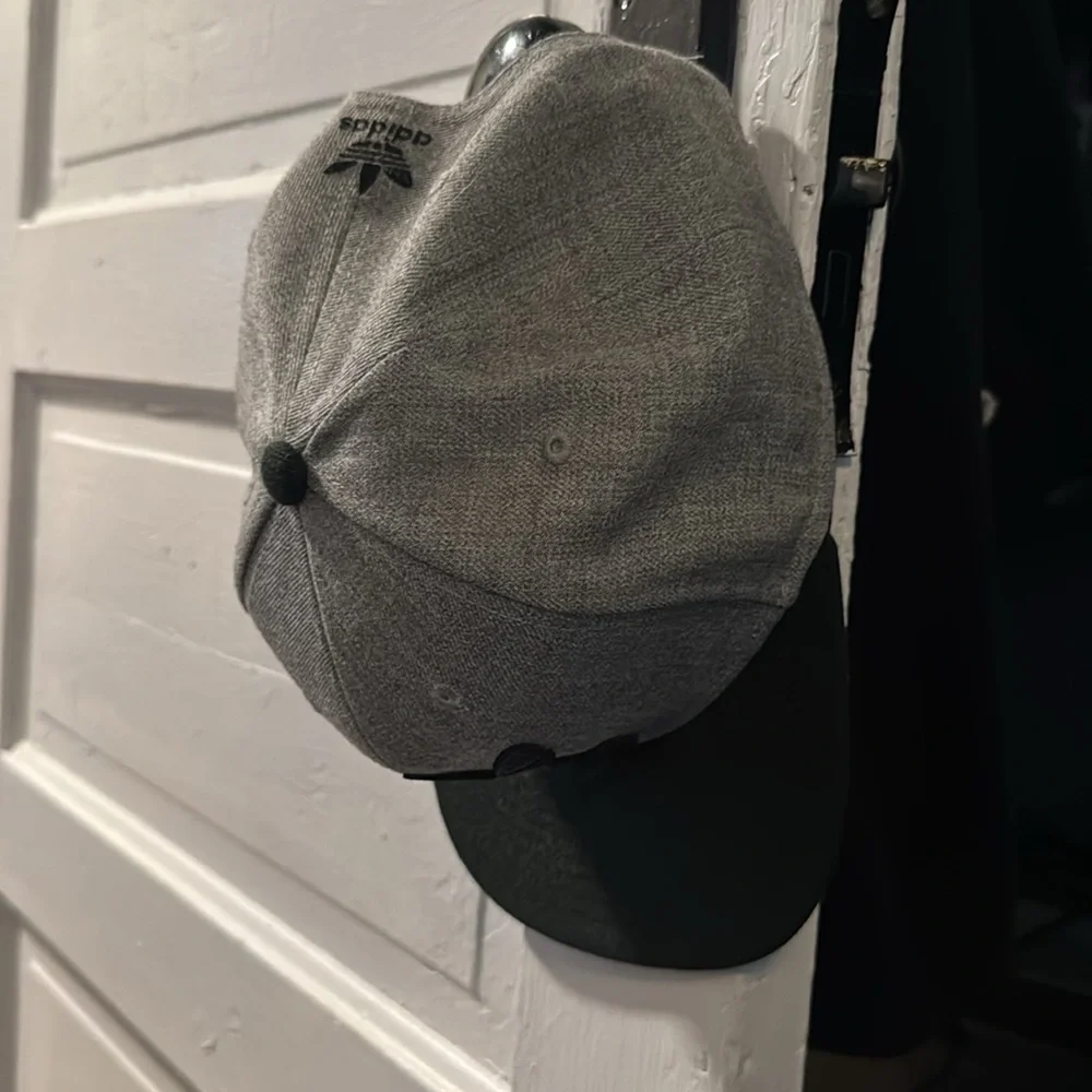 Adidas hat - Picture 4 of 6